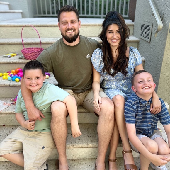 Meet your Posher, Amanda - Picture 3 of 4